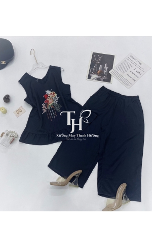 Bộ tole 8 tấc sát nách, cổ V, đính nút sau, thêu thân áo, vạt bèo