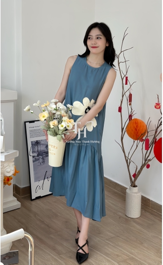 Đầm maxi màu sát nách, thêu bông 