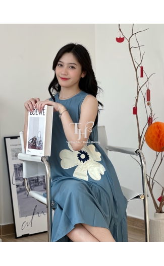 Đầm maxi màu sát nách, thêu bông 
