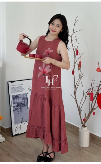 Đầm maxi màu sát nách, thêu bông, đuôi bèo 